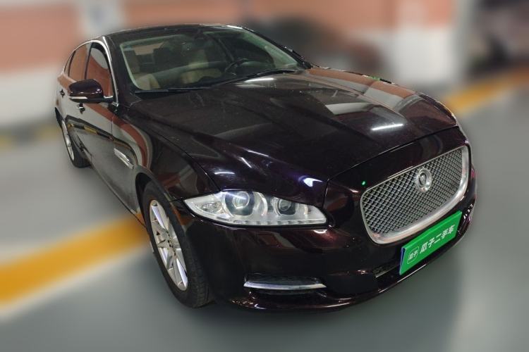 Used Jaguar XJ 2012 XJL 3.0 Panoramic Business Edition Front Right 45 Deg