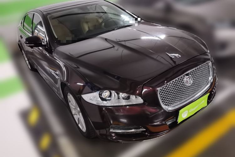Used Jaguar XJ 2012 XJL 3.0 Panoramic Business Edition Front Right 45 Deg
