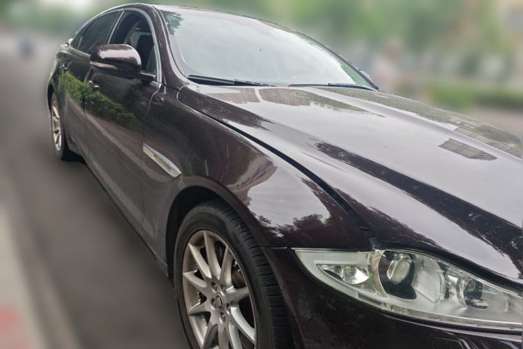 Used Jaguar XJ 2012 XJL 3.0 Panoramic Business Edition Front Right 45 Deg