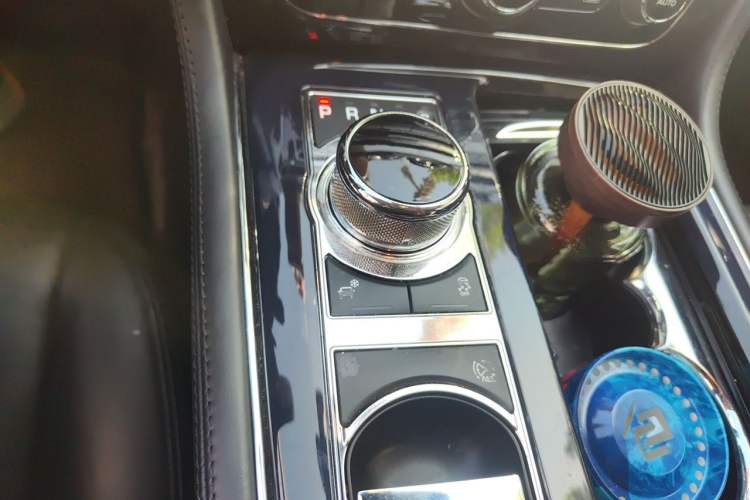 Used Jaguar XJ 2012 XJL 3.0 Panoramic Business Edition Gear Lever