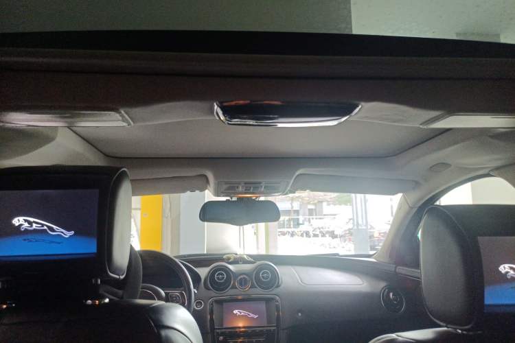 Used Jaguar XJ 2012 XJL 3.0 Panoramic Business Edition Headliner