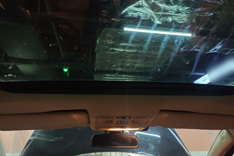 Used Jaguar XJ 2012 XJL 3.0 Panoramic Business Edition Headliner