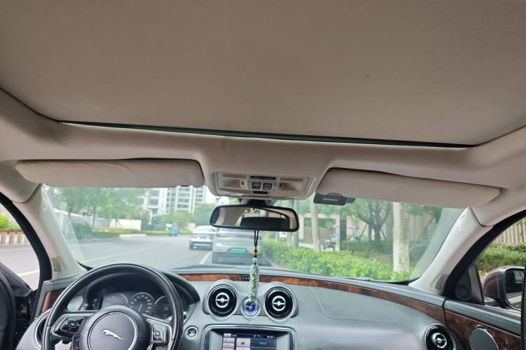 Used Jaguar XJ 2012 XJL 3.0 Panoramic Business Edition Headliner