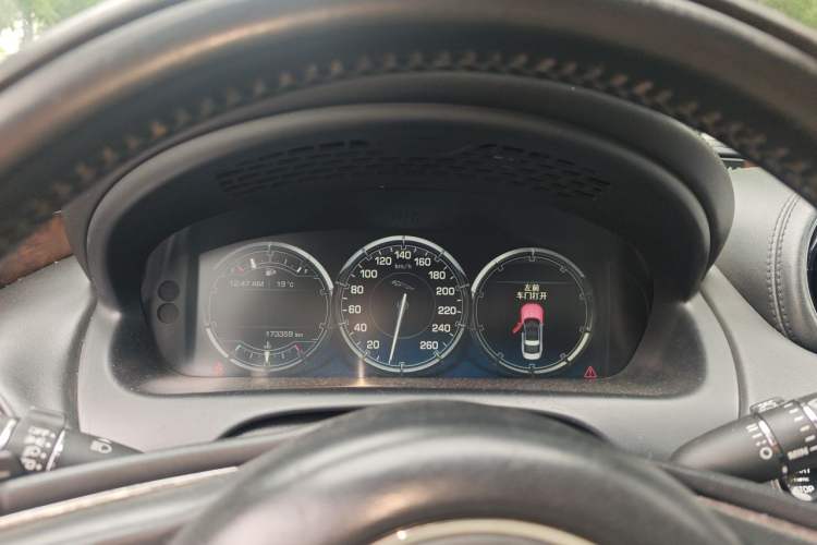 Used Jaguar XJ 2012 XJL 3.0 Panoramic Business Edition Instrument Cluster