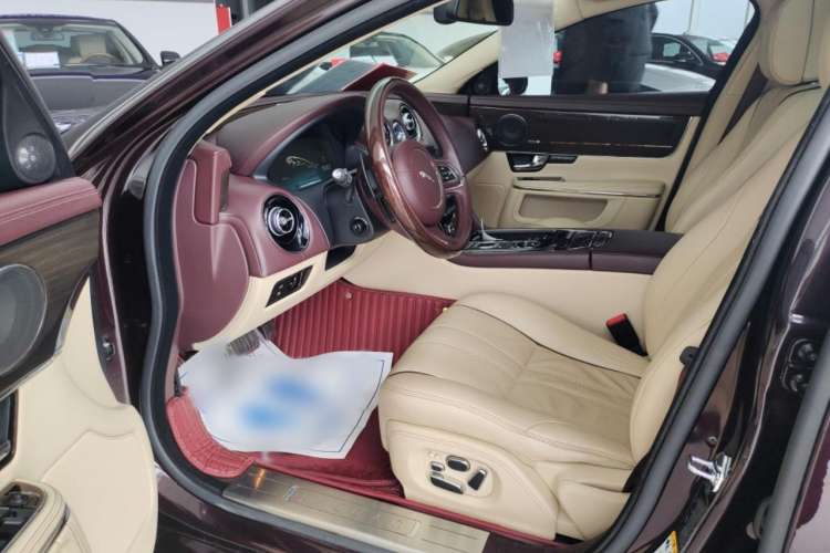Used Jaguar XJ 2012 XJL 5.0 Flagship Prestige Edition Interior 2