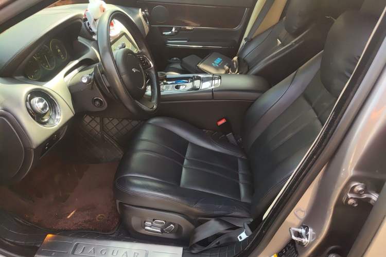 Used Jaguar XJ 2012 XJL 3.0 Panoramic Business Edition Left Front Seat