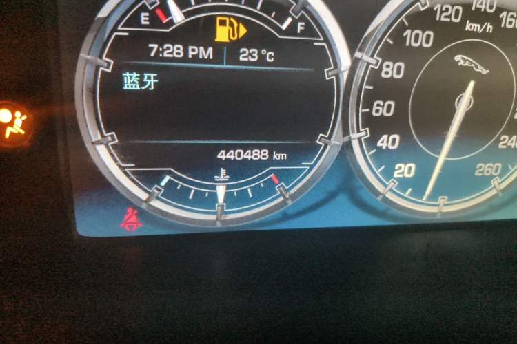 Used Jaguar XJ 2012 XJL 3.0 Flagship Business Edition Odometer Close Up