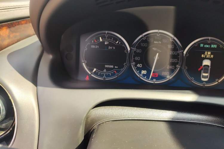 Used Jaguar XJ 2012 XJL 3.0 Panoramic Business Edition Odometer Close Up