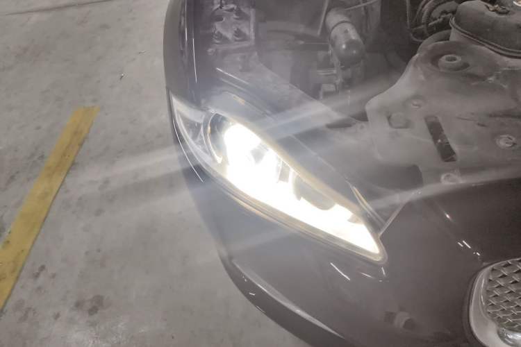 Used Jaguar XJ 2012 XJL 3.0 Flagship Business Edition Right Front Headlight
