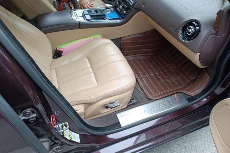 Used Jaguar XJ 2012 XJL 3.0 Panoramic Business Edition Right Front Seat