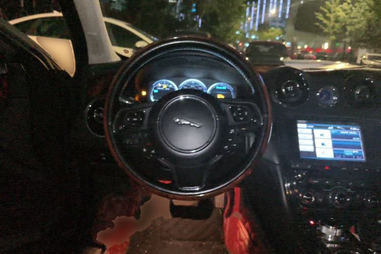 Used Jaguar XJ 2012 XJL 3.0 Flagship Business Edition Steering Wheel