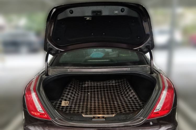 Used Jaguar XJ 2012 XJL 3.0 Panoramic Business Edition Trunk