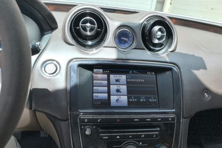 Used Jaguar XJ 2012 XJL 3.0 Panoramic Business Edition Audio And AC Panel