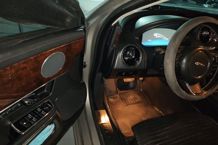 Used Jaguar XJ 2012 XJL 3.0 Panoramic Business Edition Driver Seat