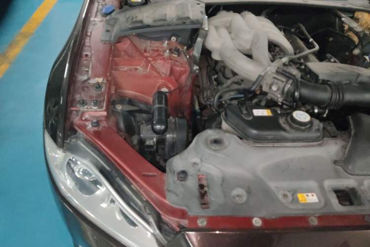 Used Jaguar XJ 2012 XJL 3.0 Panoramic Business Edition Engine Bay Right