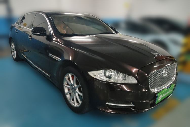 Used Jaguar XJ 2012 XJL 3.0 Panoramic Business Edition Front Right 45 Deg