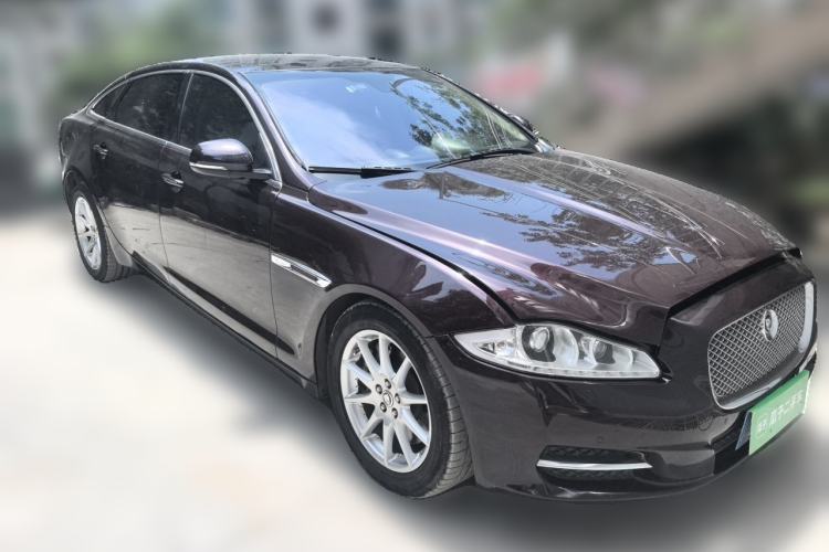 Used Jaguar XJ 2012 XJL 3.0 Panoramic Business Edition Front Right 45 Deg