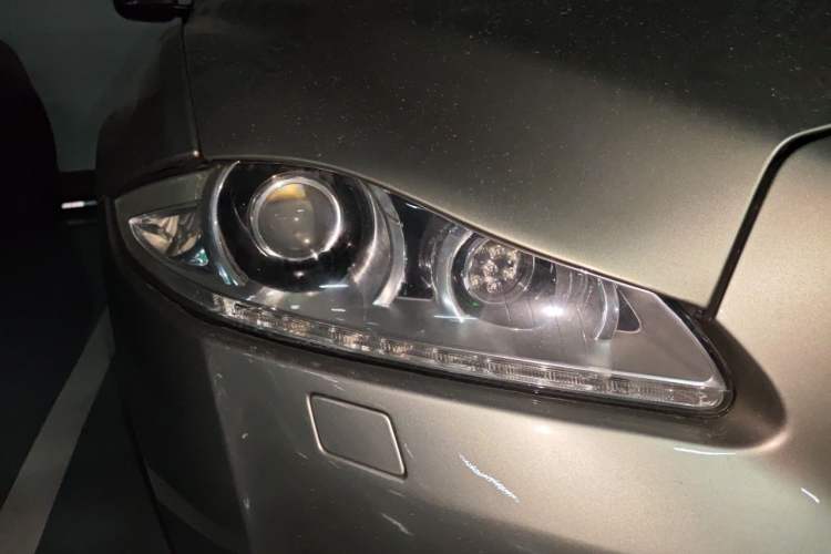 Used Jaguar XJ 2012 XJL 3.0 Panoramic Business Edition Right Front Headlight