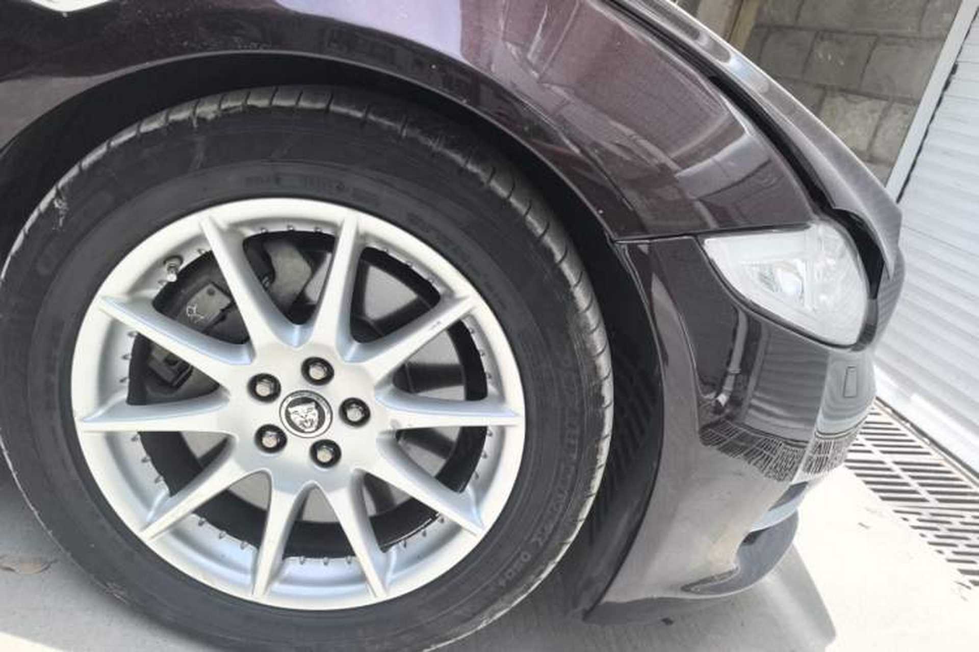 Used Jaguar XJ 2012 XJL 3.0 Panoramic Business Edition Right Front Wheel Hub