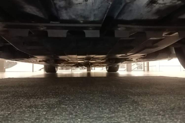 Used Jaguar XJ 2012 XJL 3.0 Panoramic Business Edition Chassis Front