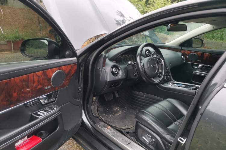 Used Jaguar XJ 2012 XJL 3.0 Panoramic Business Edition Driver Seat