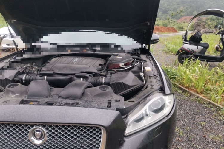 Used Jaguar XJ 2012 XJL 3.0 Panoramic Business Edition Engine Bay Left