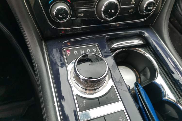 Used Jaguar XJ 2012 XJL 3.0 Panoramic Business Edition Gear Lever