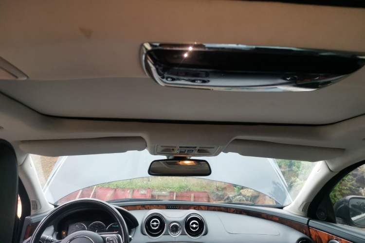 Used Jaguar XJ 2012 XJL 3.0 Panoramic Business Edition Headliner