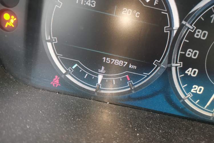 Used Jaguar XJ 2012 XJL 3.0 Panoramic Business Edition Odometer Close Up