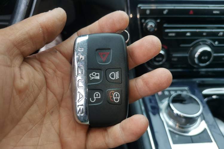 Used Jaguar XJ 2012 XJL 3.0 Panoramic Business Edition Vehicle Key