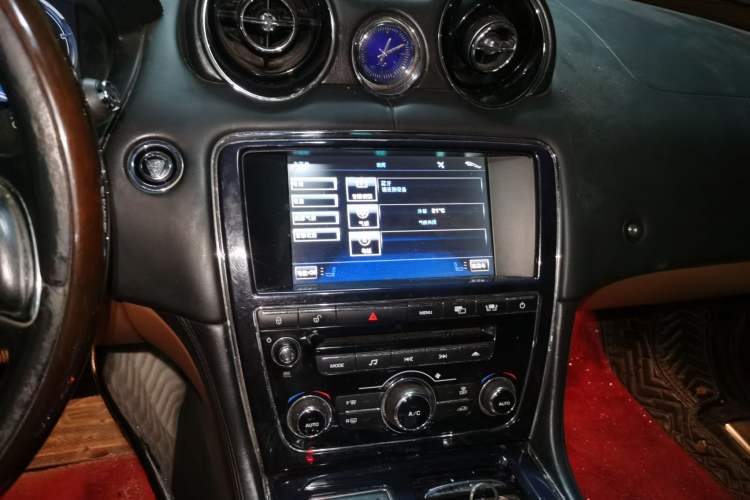 Used Jaguar XJ 2012 XJL 3.0 Flagship Business Edition Audio And AC Panel