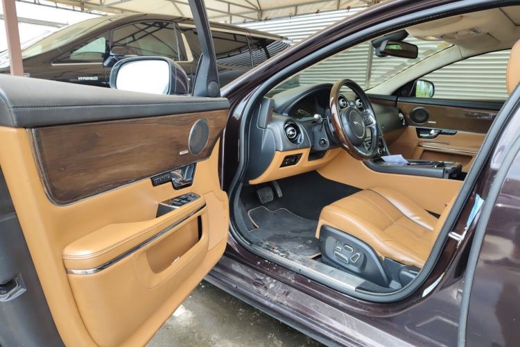 Used Jaguar XJ 2012 XJL 5.0 Panoramic Luxury Edition Driver Seat