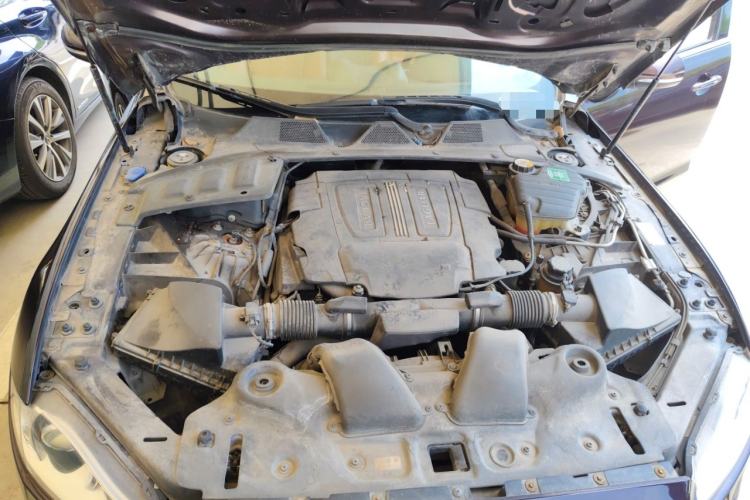 Used Jaguar XJ 2012 XJL 5.0 Panoramic Luxury Edition Engine Bay