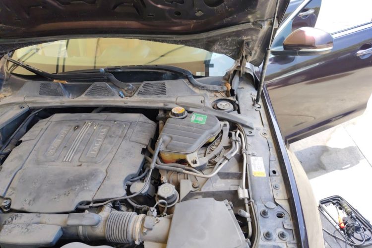Used Jaguar XJ 2012 XJL 5.0 Panoramic Luxury Edition Engine Bay Left