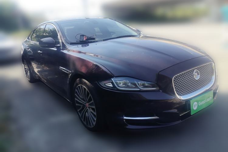 Used Jaguar XJ 2012 XJL 3.0 Flagship Business Edition Front Right 45 Deg