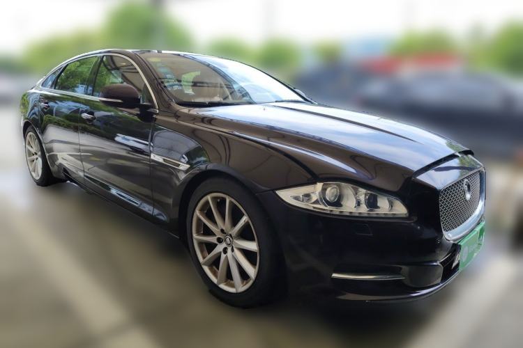 Used Jaguar XJ 2012 XJL 5.0 Panoramic Luxury Edition Front Right 45 Deg