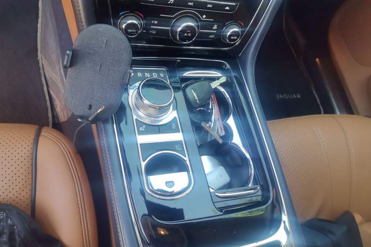 Used Jaguar XJ 2012 XJL 3.0 Flagship Business Edition Gear Lever