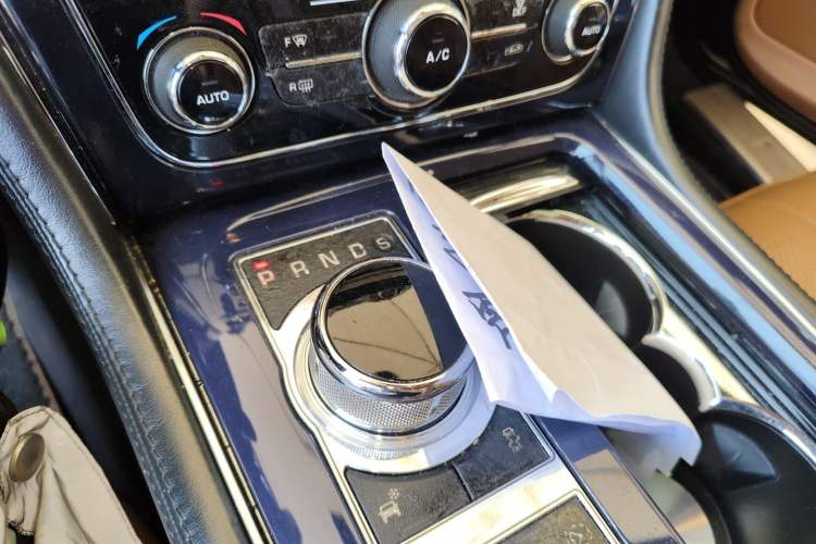 Used Jaguar XJ 2012 XJL 5.0 Panoramic Luxury Edition Gear Lever