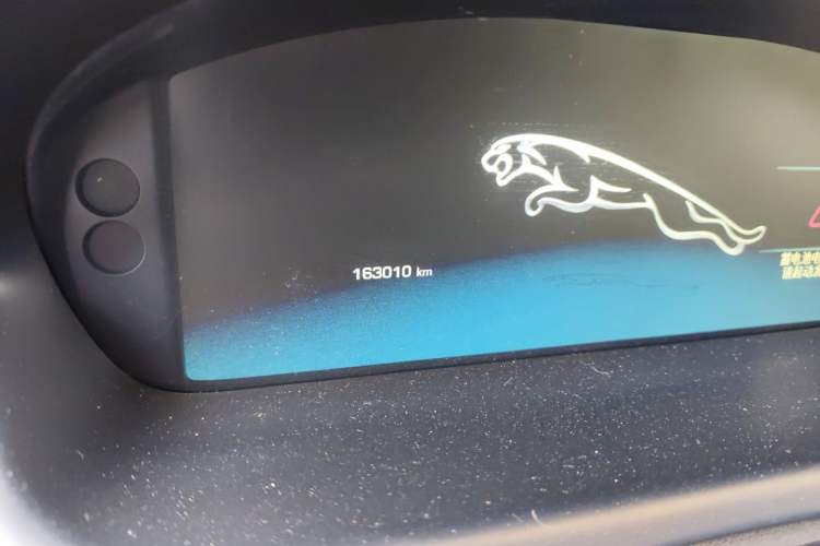 Used Jaguar XJ 2012 XJL 5.0 Panoramic Luxury Edition Odometer Close Up