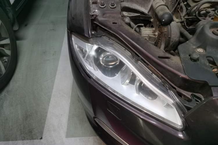 Used Jaguar XJ 2012 XJL 3.0 Flagship Business Edition Right Front Headlight