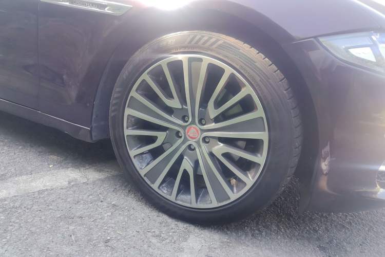 Used Jaguar XJ 2012 XJL 3.0 Flagship Business Edition Right Front Wheel Hub