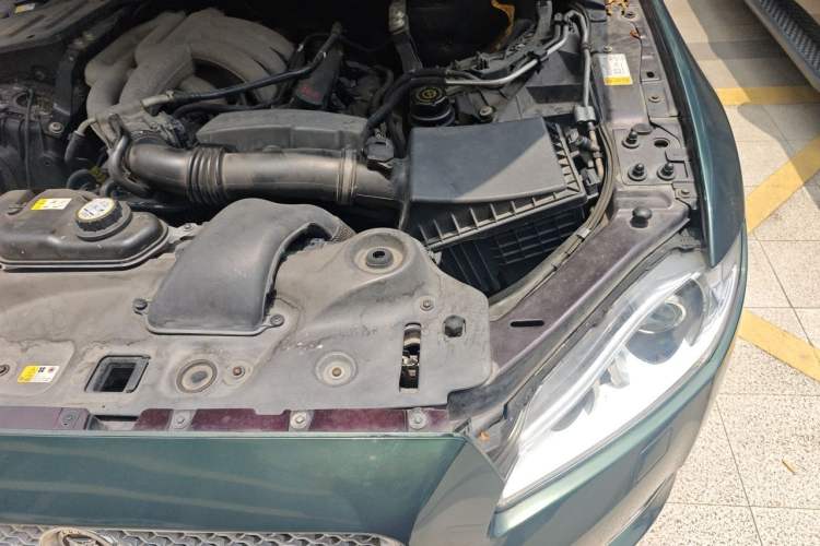 Used Jaguar XJ 2012 XJL 3.0 Panoramic Business Edition Engine Bay Left