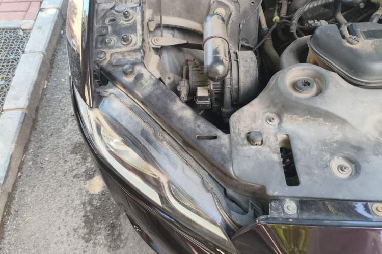 Used Jaguar XJ 2012 XJL 3.0 Panoramic Business Edition Engine Bay Right