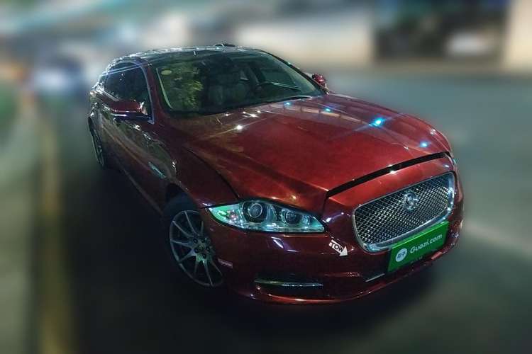 Used Jaguar XJ 2012 XJL 3.0 Panoramic Business Edition Front Right 45 Deg