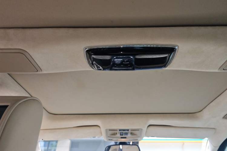 Used Jaguar XJ 2012 XJL 3.0 Panoramic Business Edition Headliner