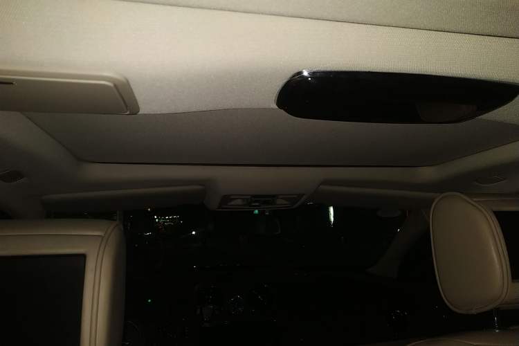 Used Jaguar XJ 2012 XJL 3.0 Panoramic Business Edition Headliner