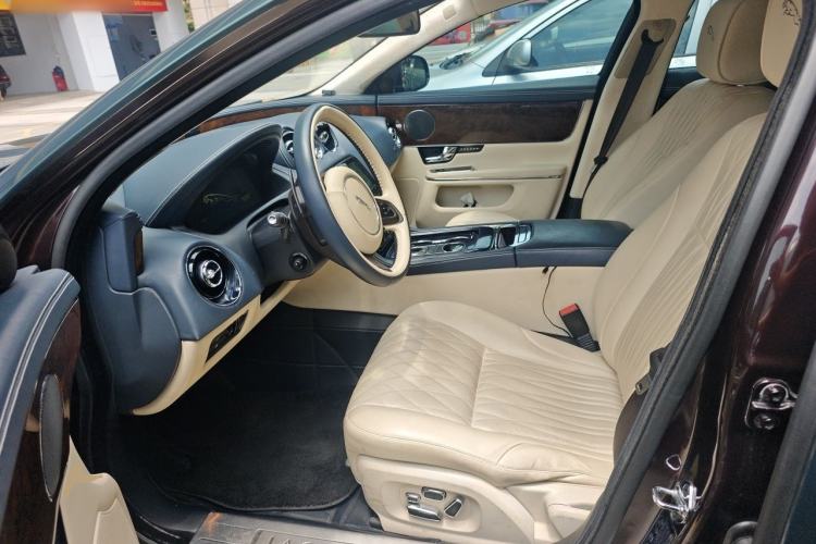 Used Jaguar XJ 2012 XJL 3.0 Panoramic Business Edition Left Front Seat