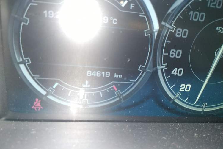 Used Jaguar XJ 2012 XJL 3.0 Panoramic Business Edition Odometer Close Up