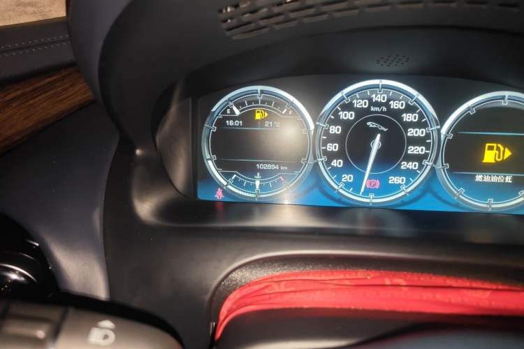 Used Jaguar XJ 2012 XJL 3.0 Flagship Business Edition Odometer Close Up