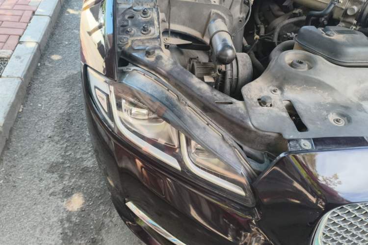 Used Jaguar XJ 2012 XJL 3.0 Panoramic Business Edition Right Front Headlight